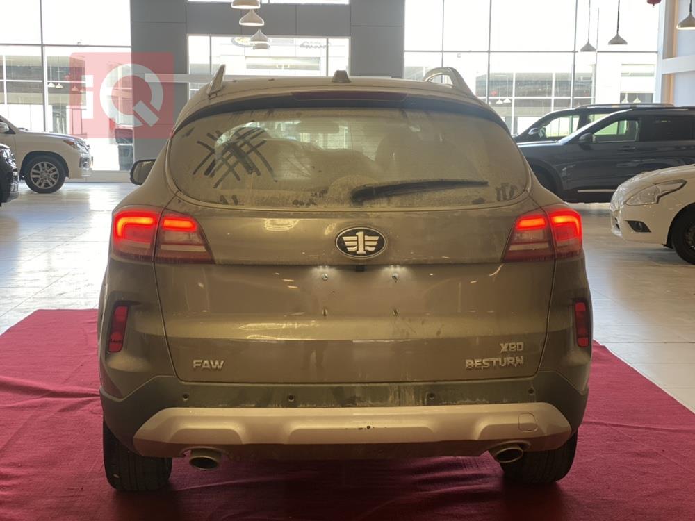 FAW Besturn X80